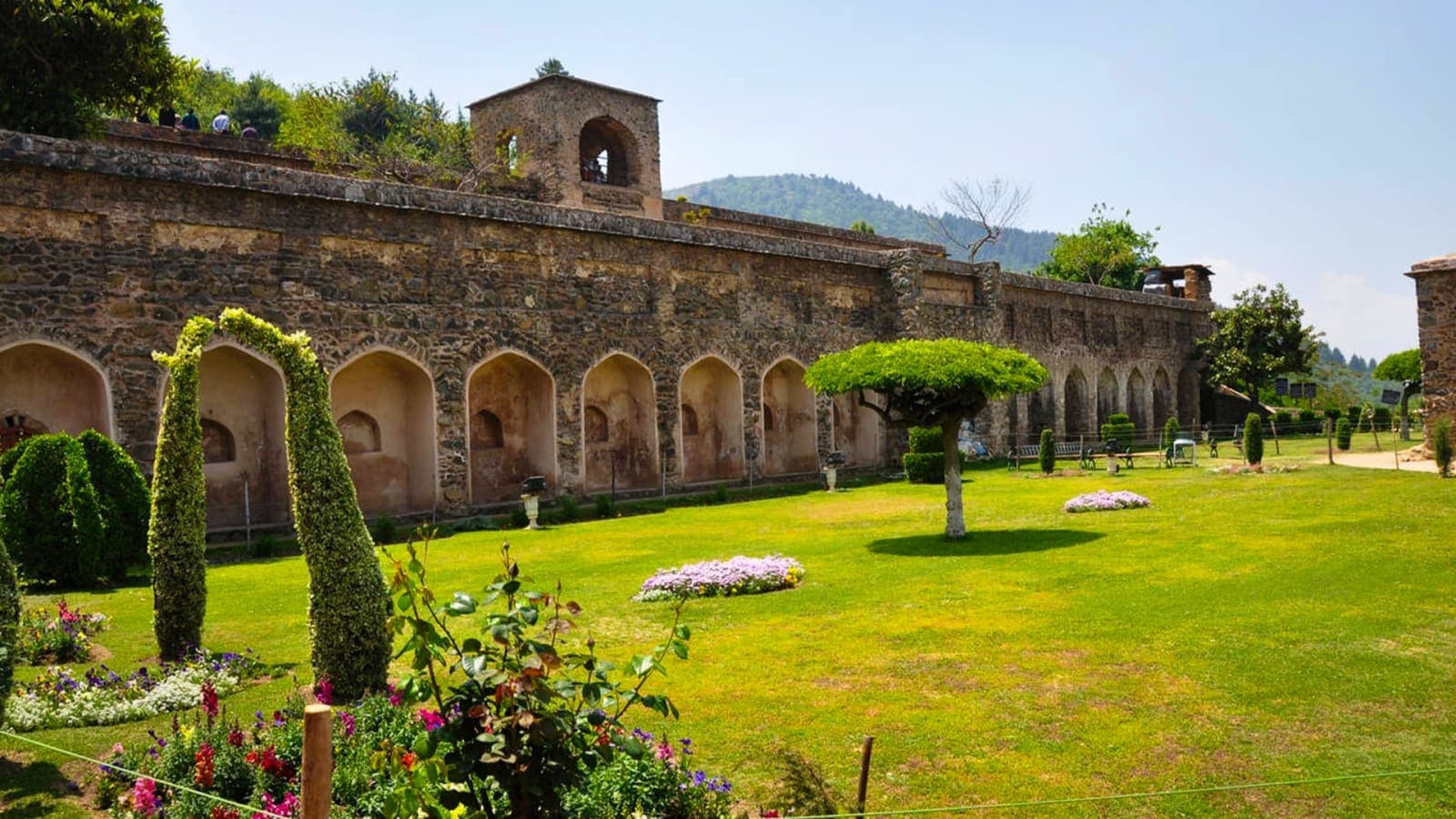 Excursion to Sonmarg. Pony Ride to Thajiwas Glacier.
