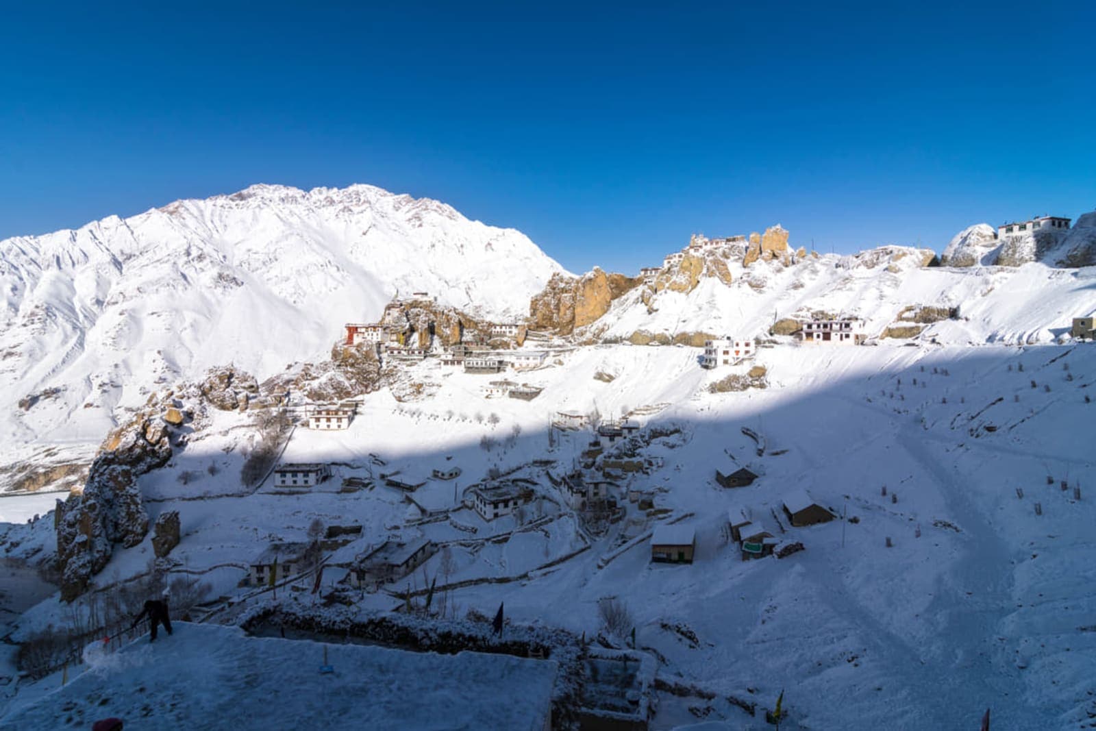 Hikkim, Langza & Komic